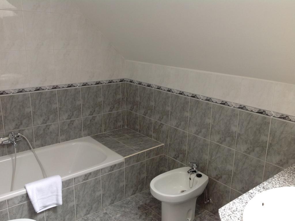 Hostal San Froilan La Virgen del Camino Buitenkant foto